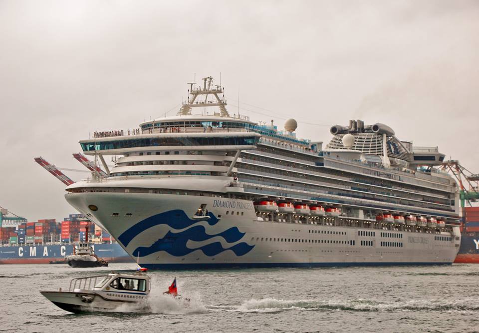 「鑽石公主號」郵輪，載著滿滿的祝福出港