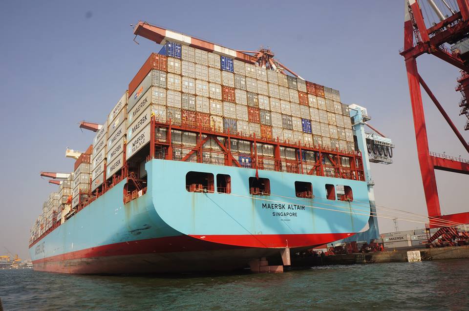 搭乘遊艇，體驗大港獨特美景，為旅程增添變化樂趣！